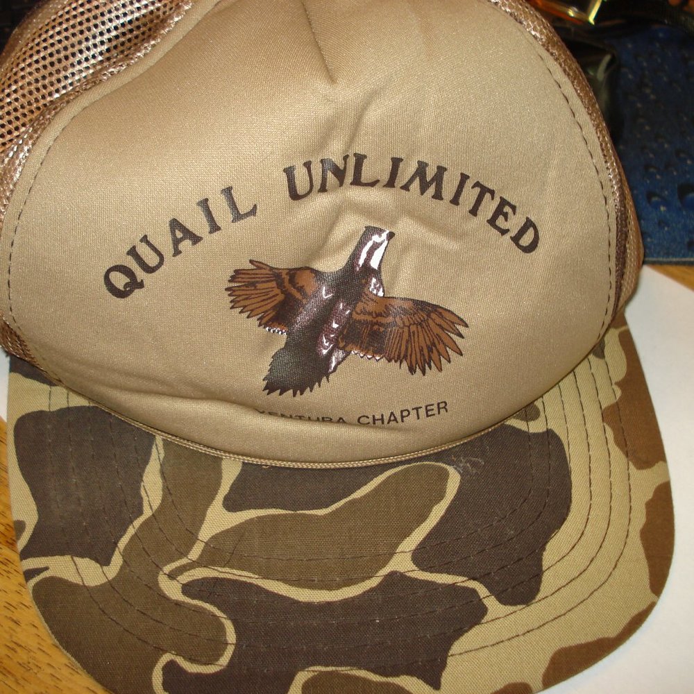 RARE VINTAGE 1980'S DUCKS QUAIL UNLIMITED VENTURA  CAMO PADDED MESH TRUCKER HAT